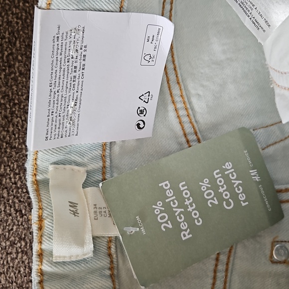 H&M wide leg high waist light wash distressed jeans - Picture 6 of 10